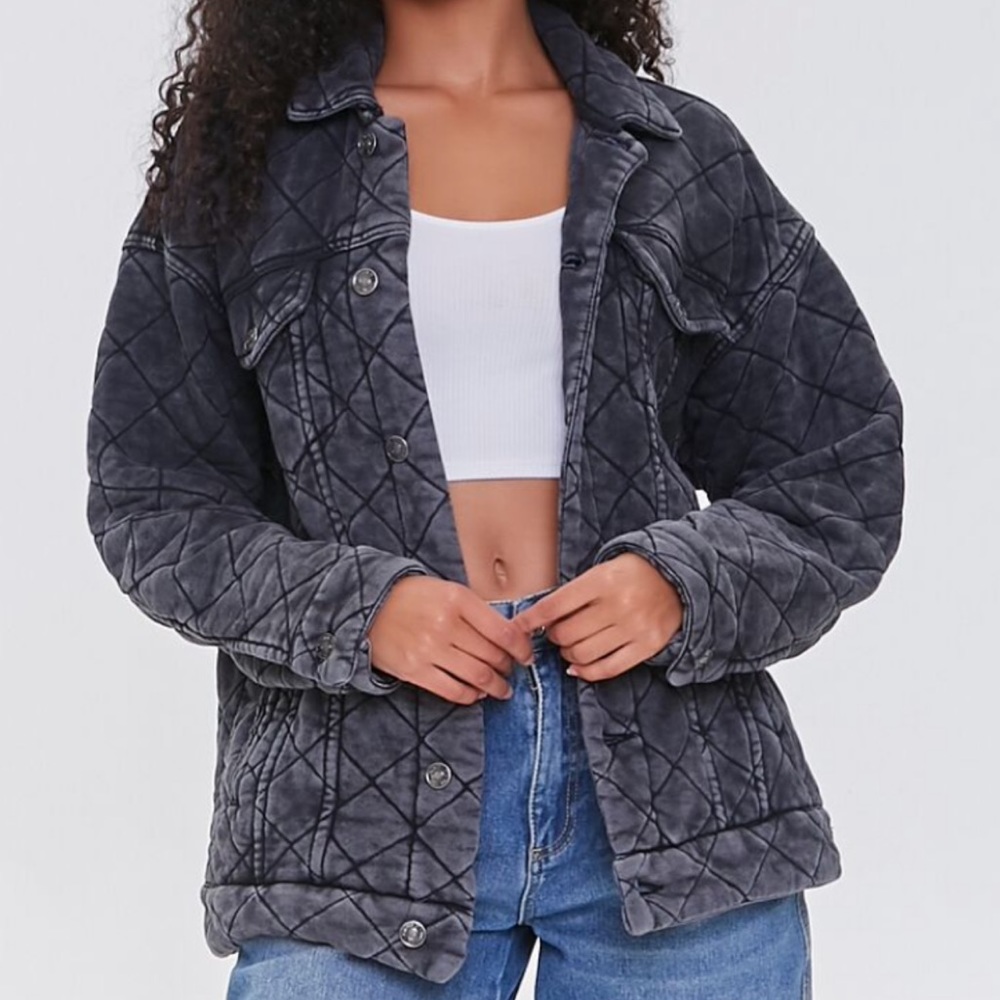 Forever 21 Drop-Sleeve Quilted Jacket. Brand New with Tags!!!